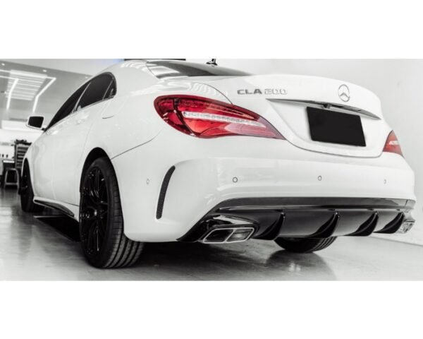 MERCEDES CLA W117 DIFFUSER AMG45 ΜΕ ΜΑΥΡΕΣ ΕΞΑΤΜΙΣΕΙΣ